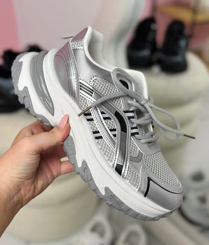 318 Silver Sneaker