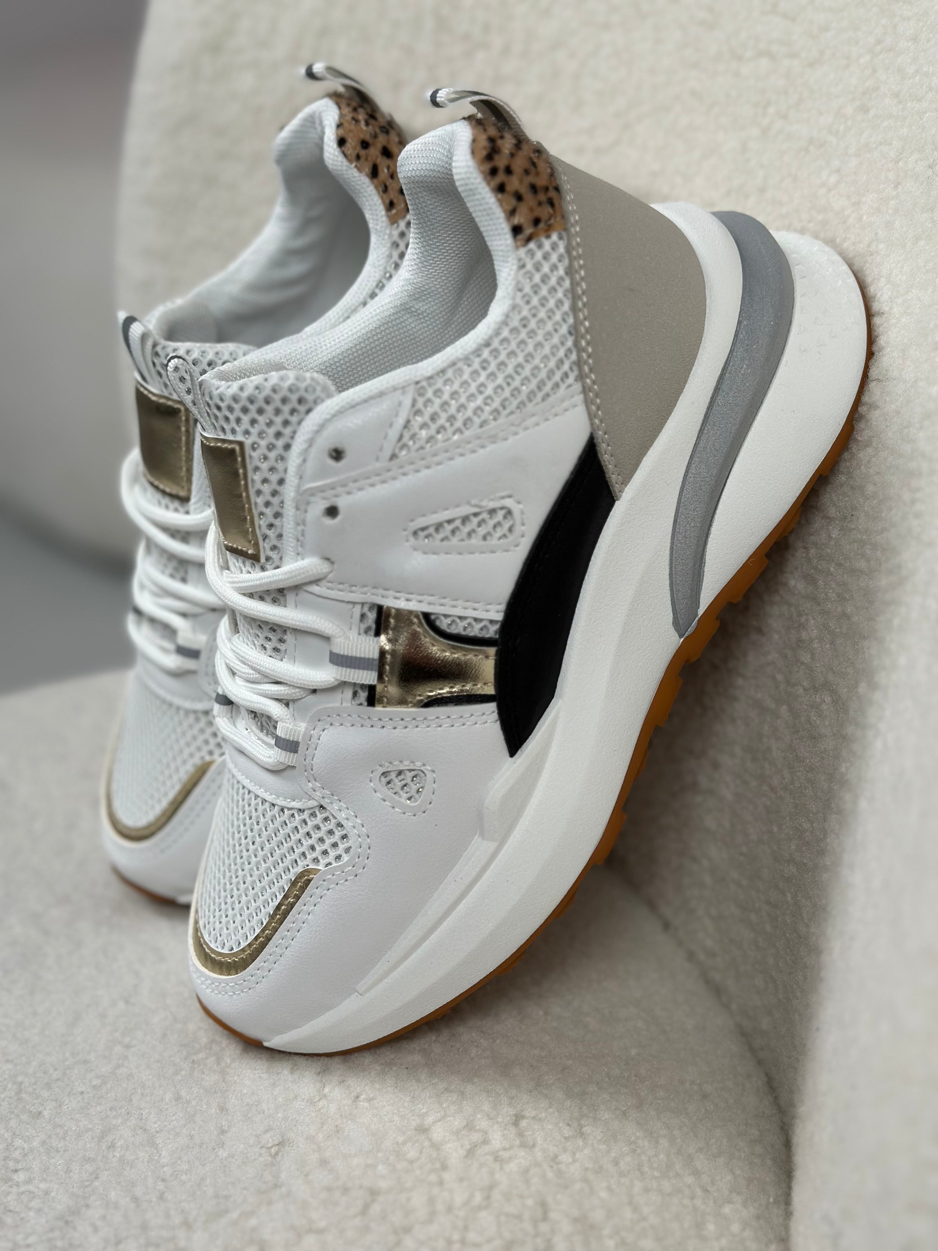 Aimy White Sneaker