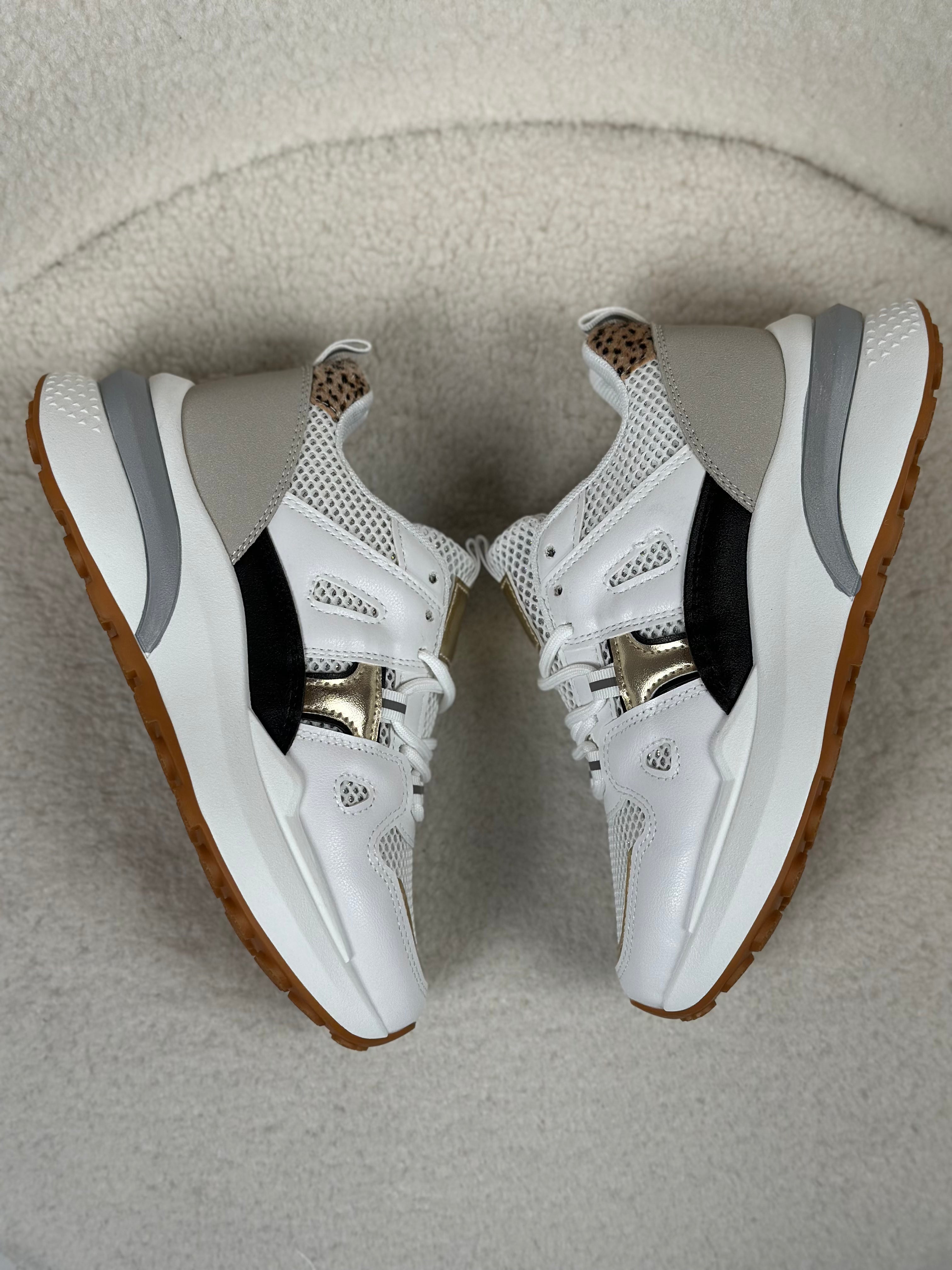 Aimy White Sneaker
