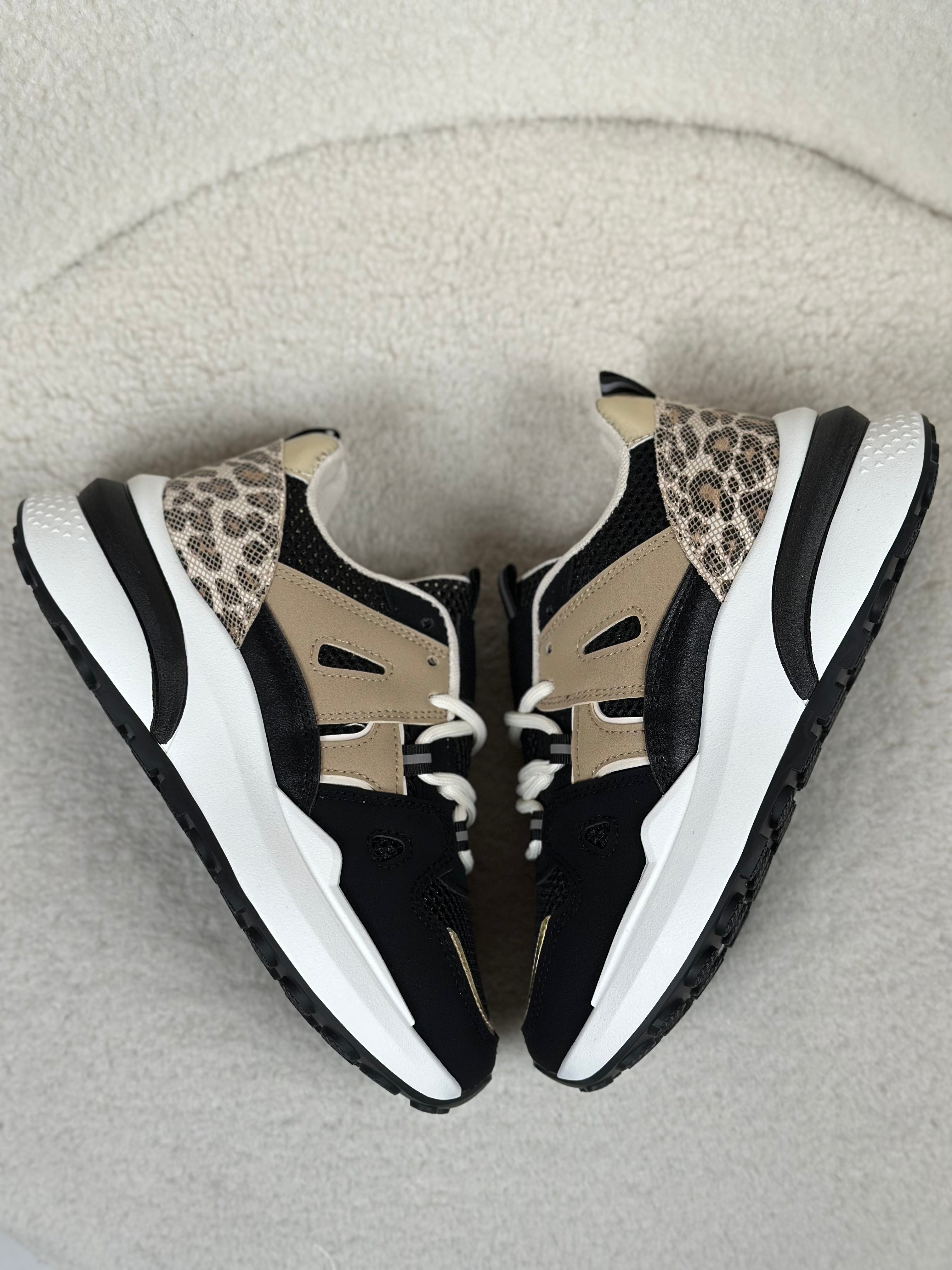 Aimy Black Sneaker
