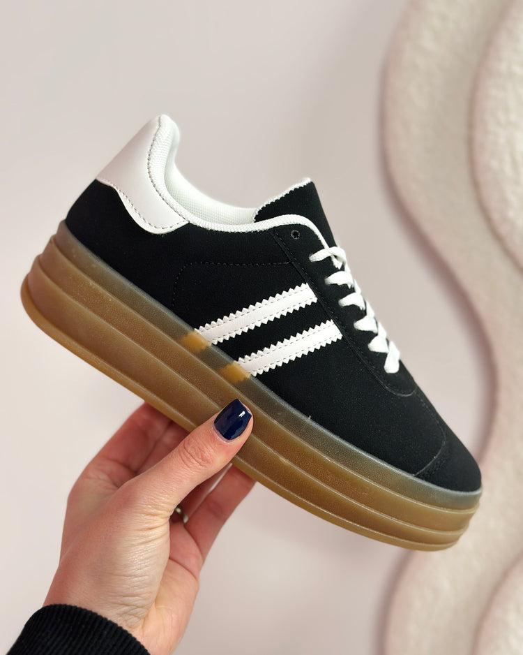 Margrit Black Sneaker