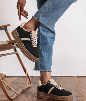 Dunia Black Sneaker