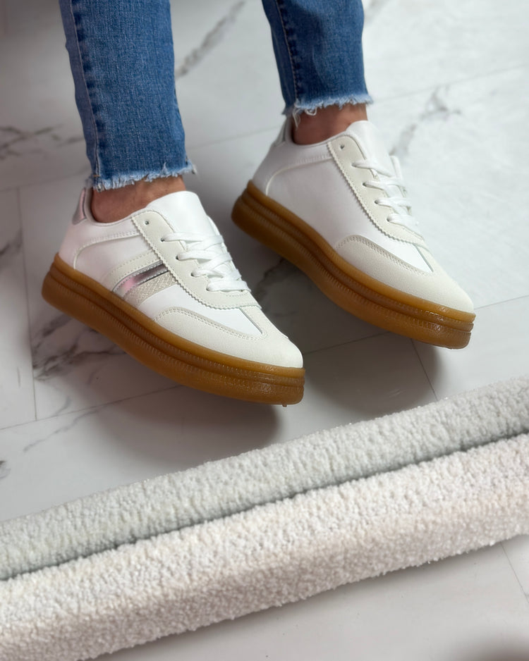 Fine White Sneaker