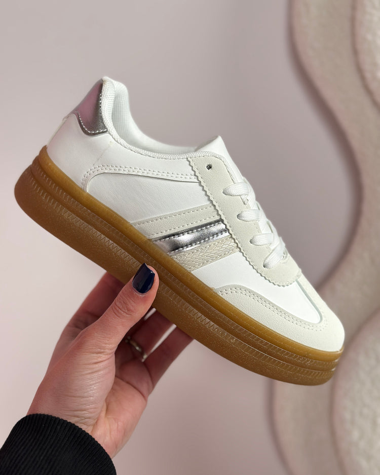 Fine White Sneaker