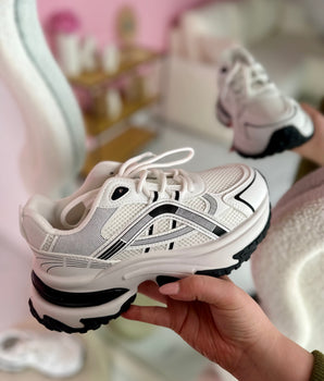 318 White Sneaker