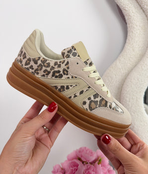 Regina Leo Sneaker