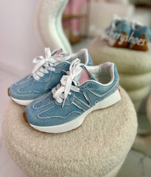 Viola Blue Sneaker