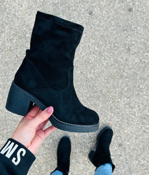 Black 27 Boots