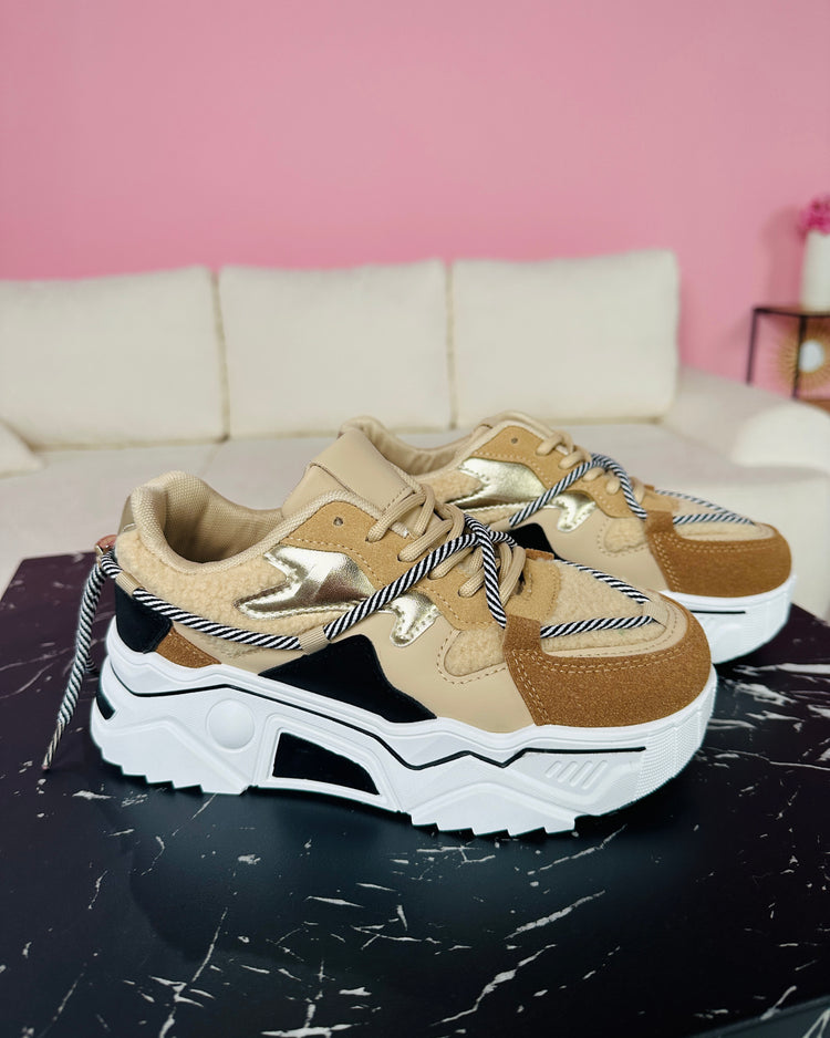 June Black Sneaker