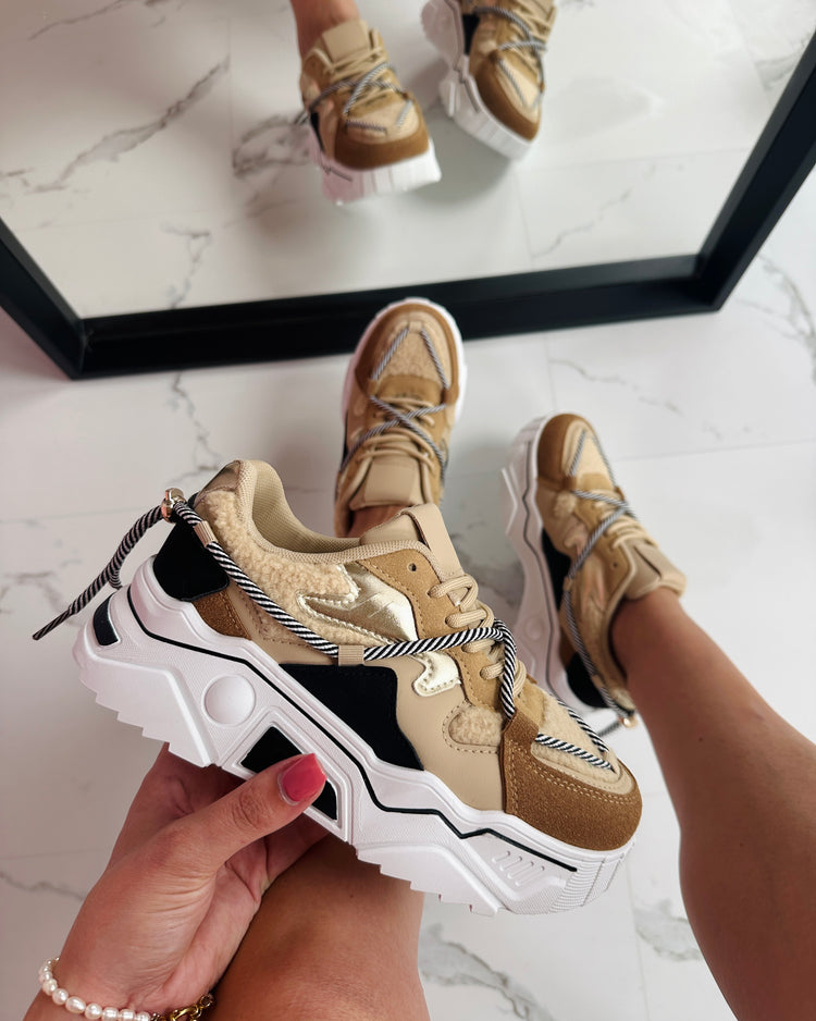 June Black Sneaker