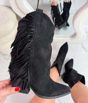 Cover Fringle Black Boots