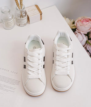 Viral White Sneaker