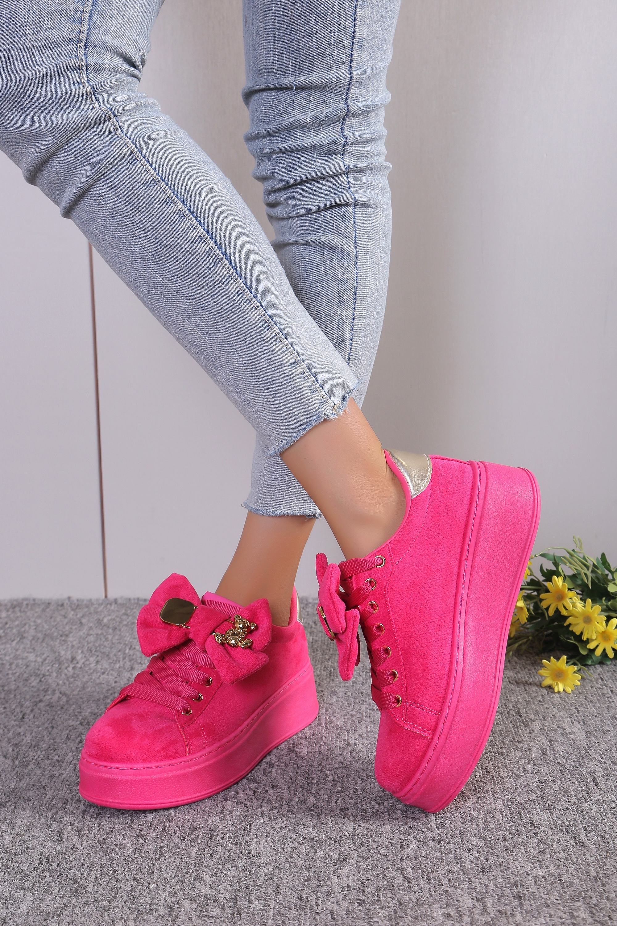 Bow Fuchsia Sneaker Chery Style bow-fuchsia-sneaker-chery-style