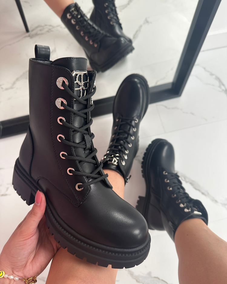 Sarina Black Boots