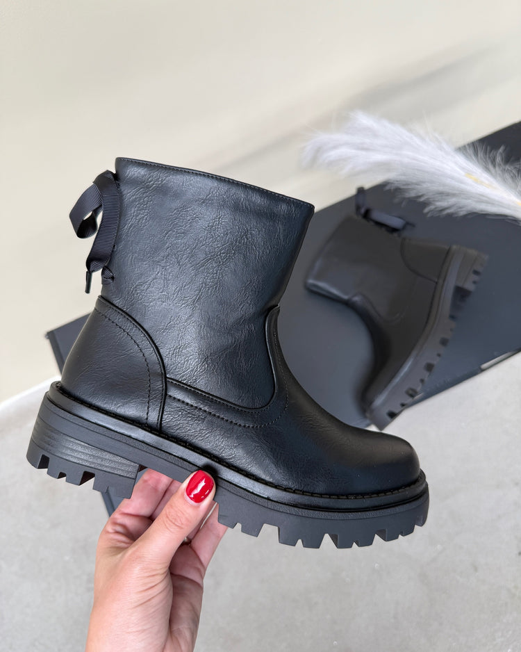Bow Black Boots