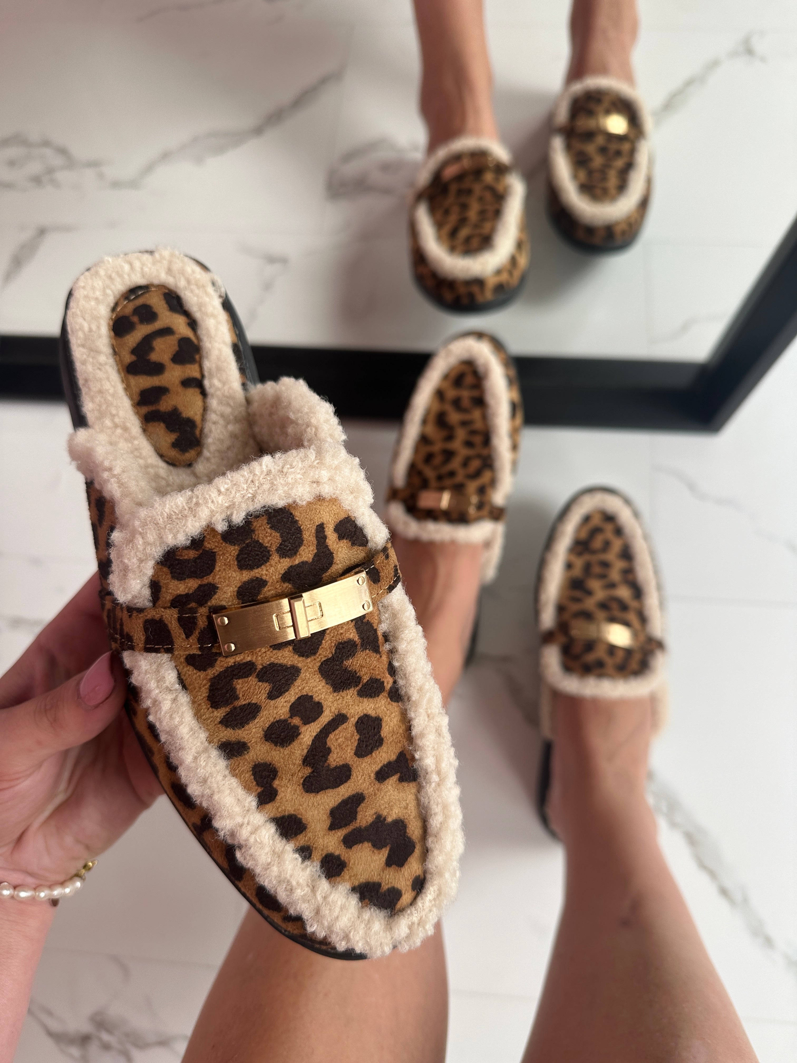 390 Leopard-Slipper