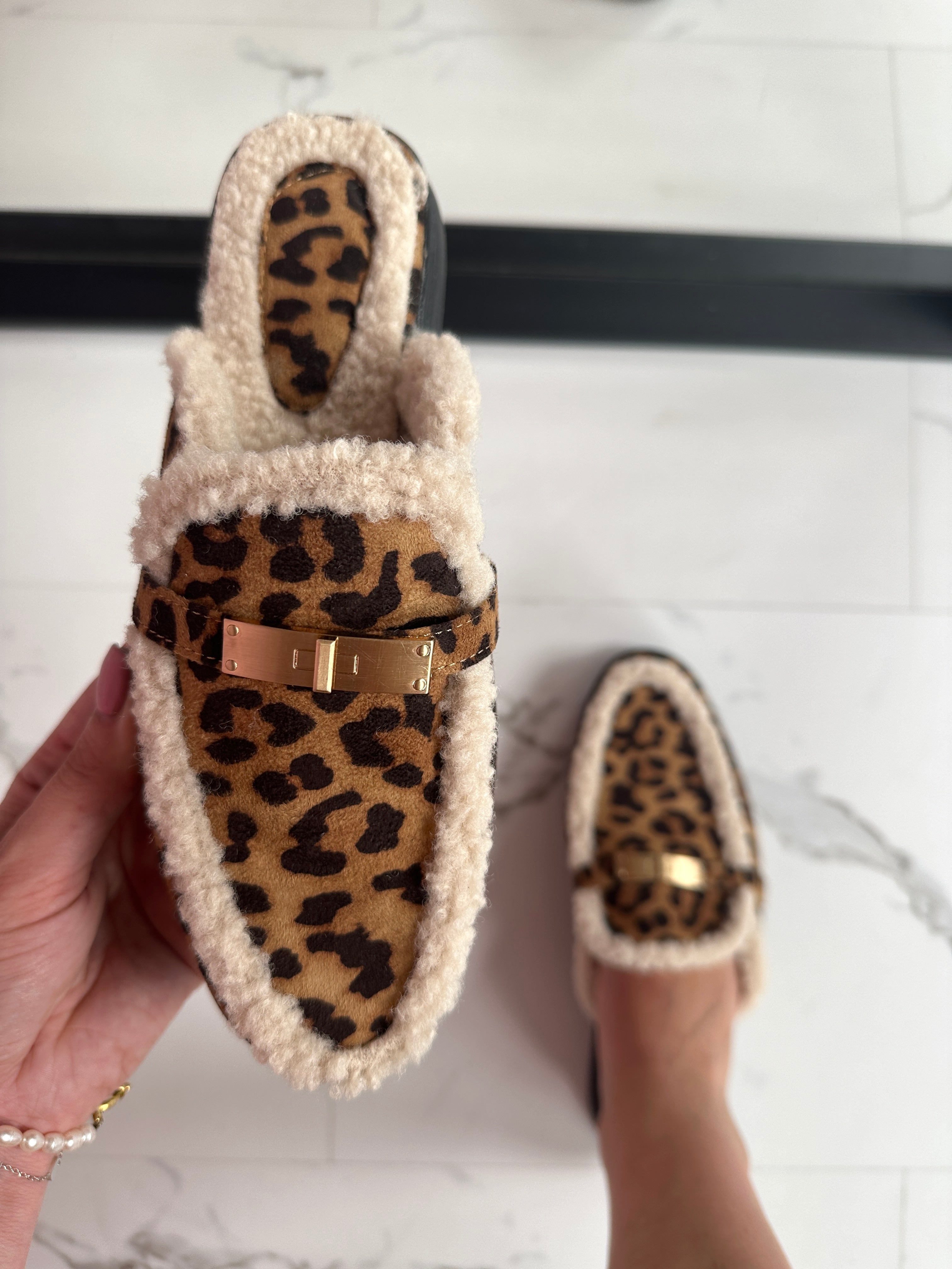 390 Leopard-Slipper