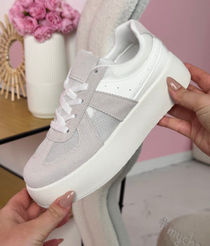 Ella White Sneaker