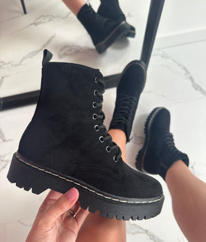 Martina Suedine Boots