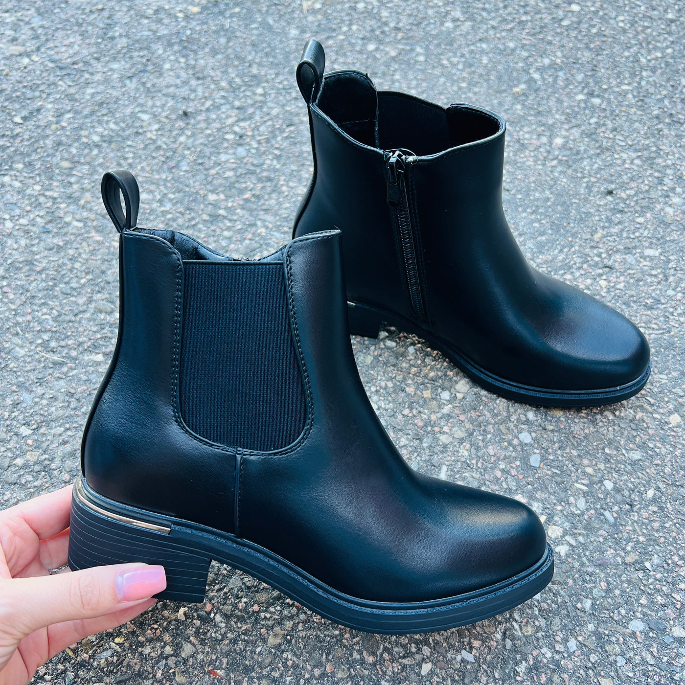Elif Black Boots