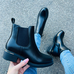 Elif Black Boots