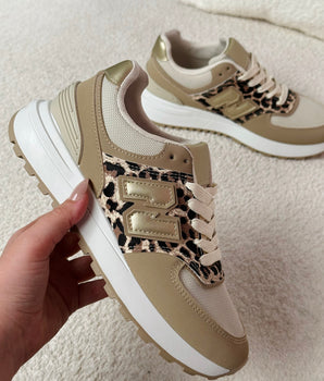 Chloé Leo Sneaker