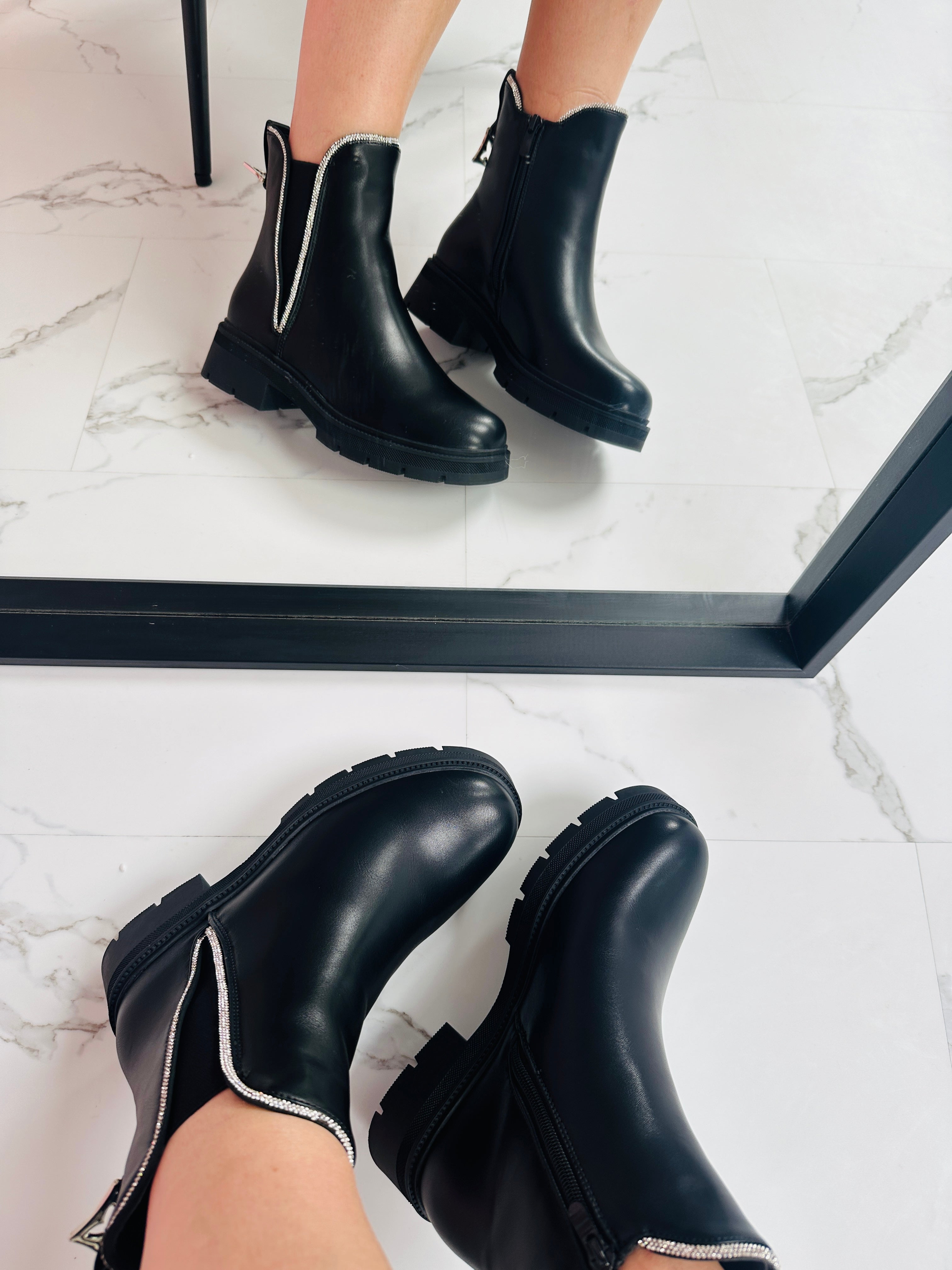 Shanty Black Boots