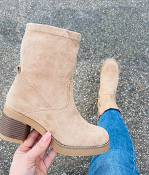 Khaki 27 Boots