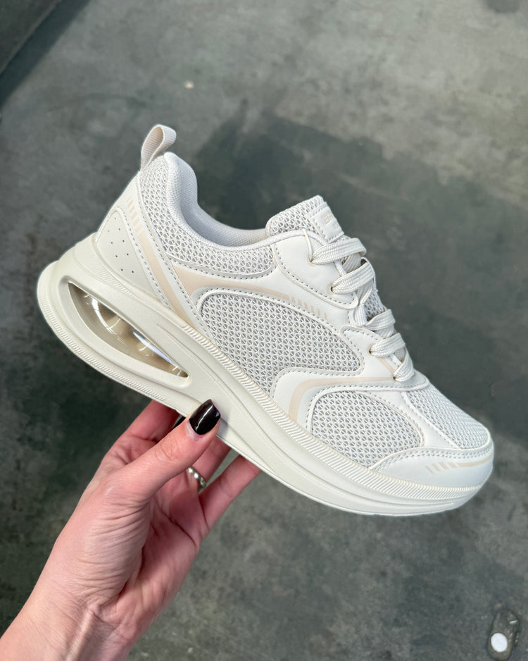 Chay White Sneaker