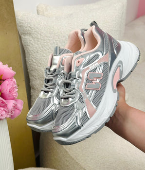 Nova Silver Sneaker