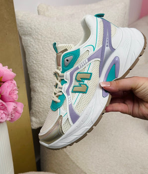 Nova Violet Sneaker