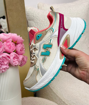 Nova Fuchsia Sneaker
