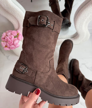 Halbhohe Braune Stiefel mit Schnallen