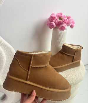 80 Camel Boots BK