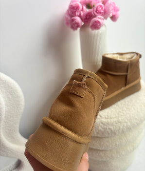 80 Camel Boots BK