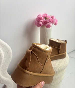 80 Camel Boots BK