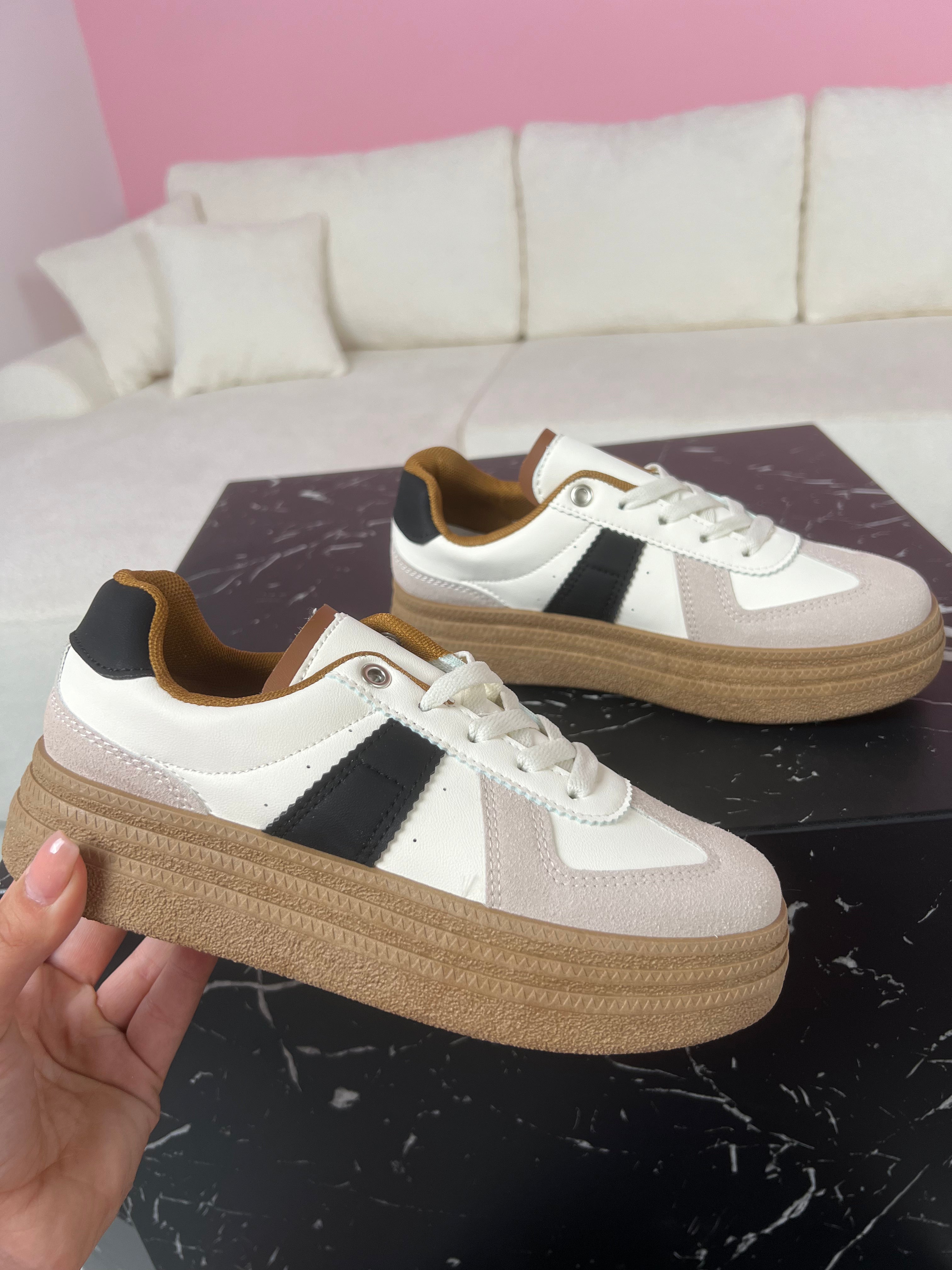 Pas de règne sneaker beige