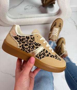Alicia Leo Sneaker