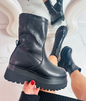 Elin Black Boots