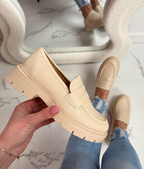 Sasyaa Beige Moccasin