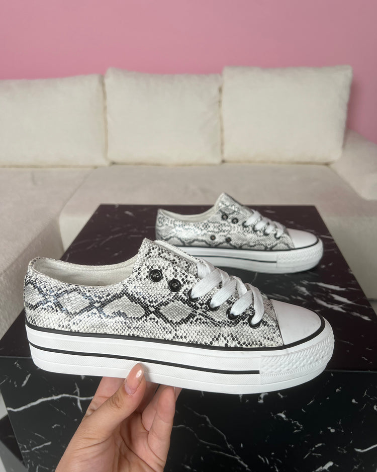Noa Snake Sneakers
