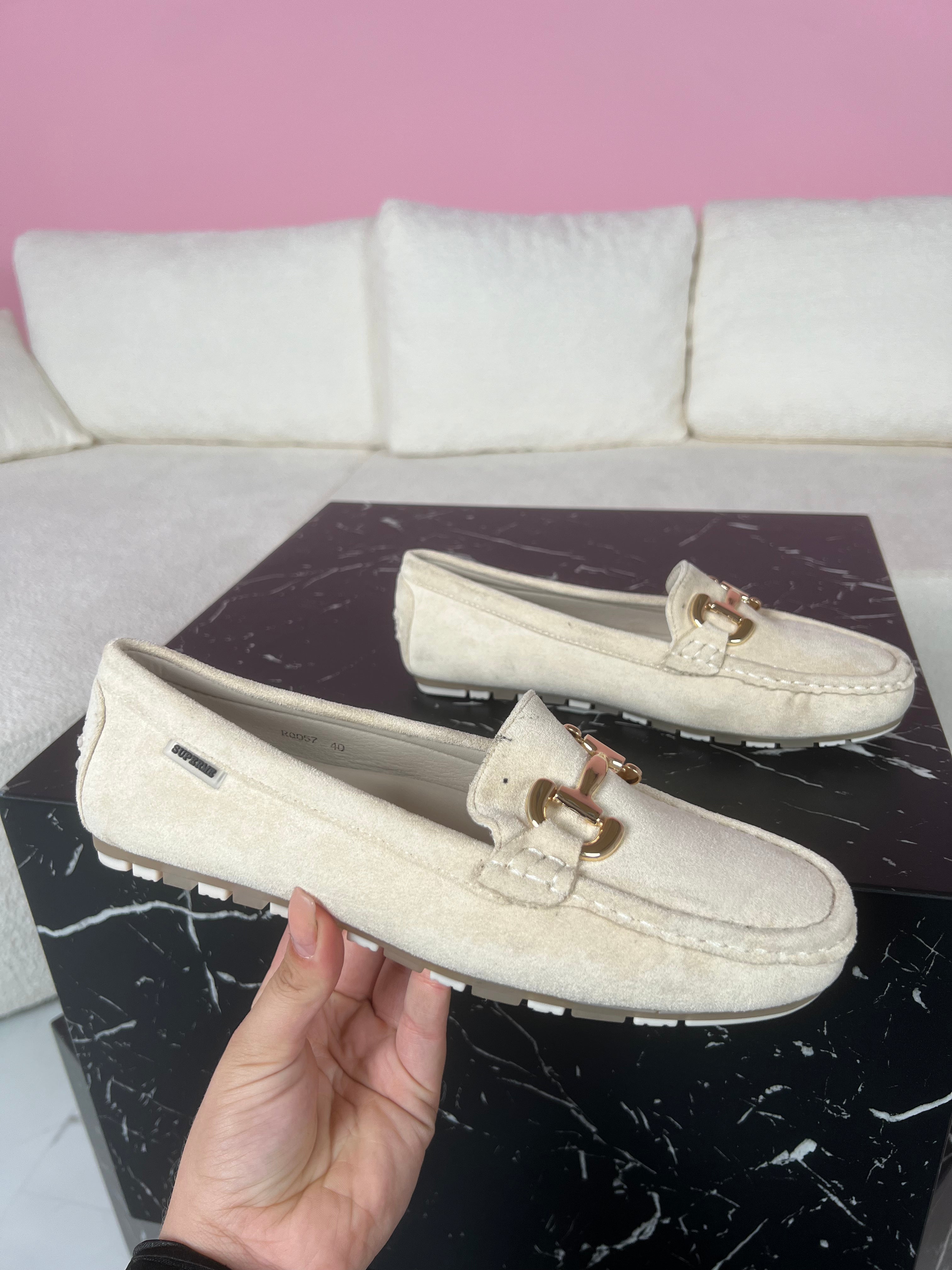 57 BEIGE LOAFER BK