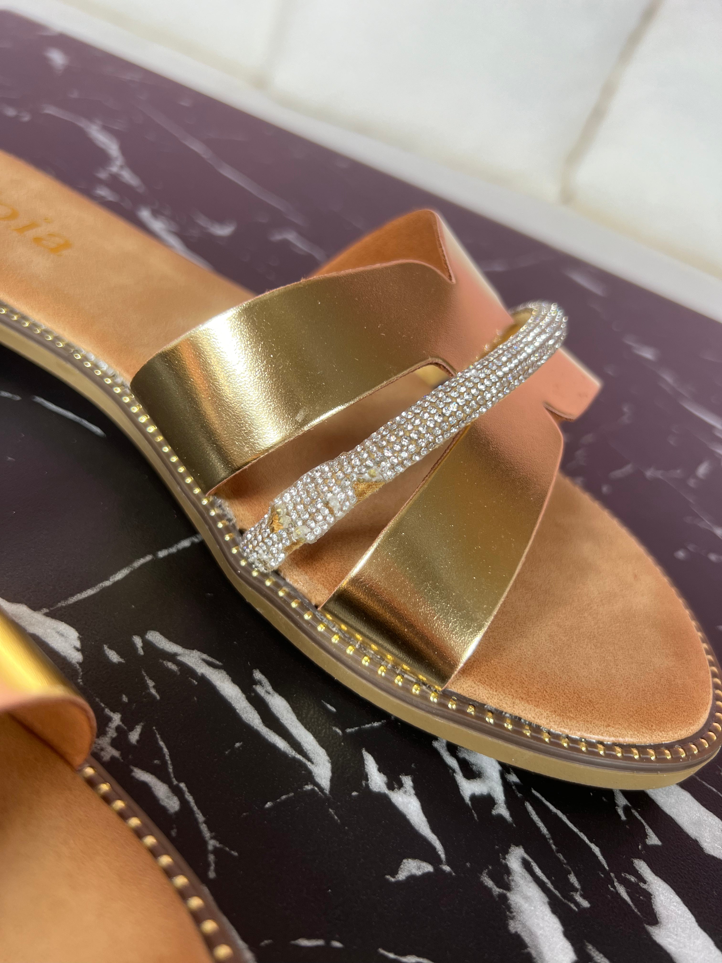 142 Gold Slipper BK