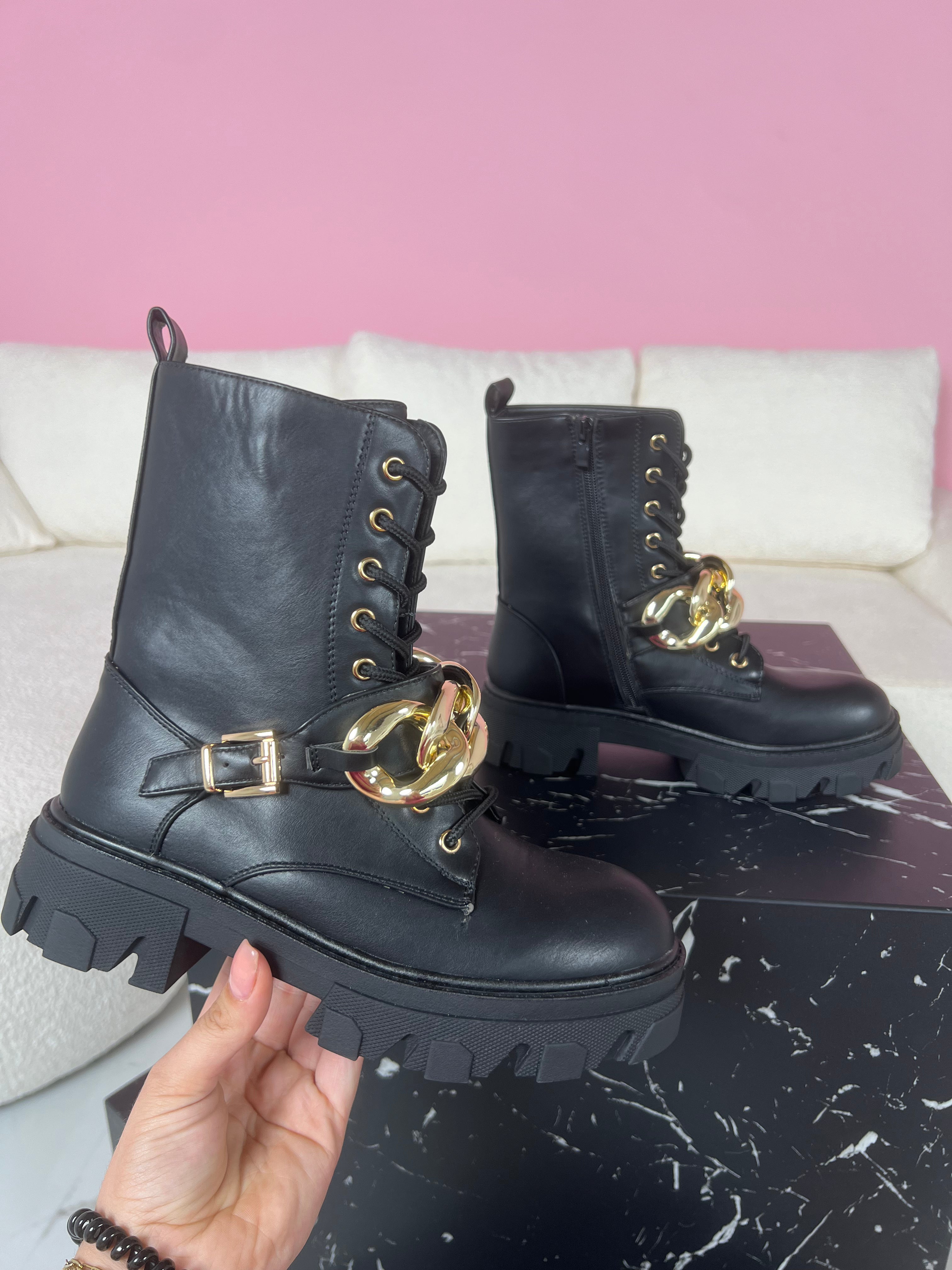 9008 Black Boots BK