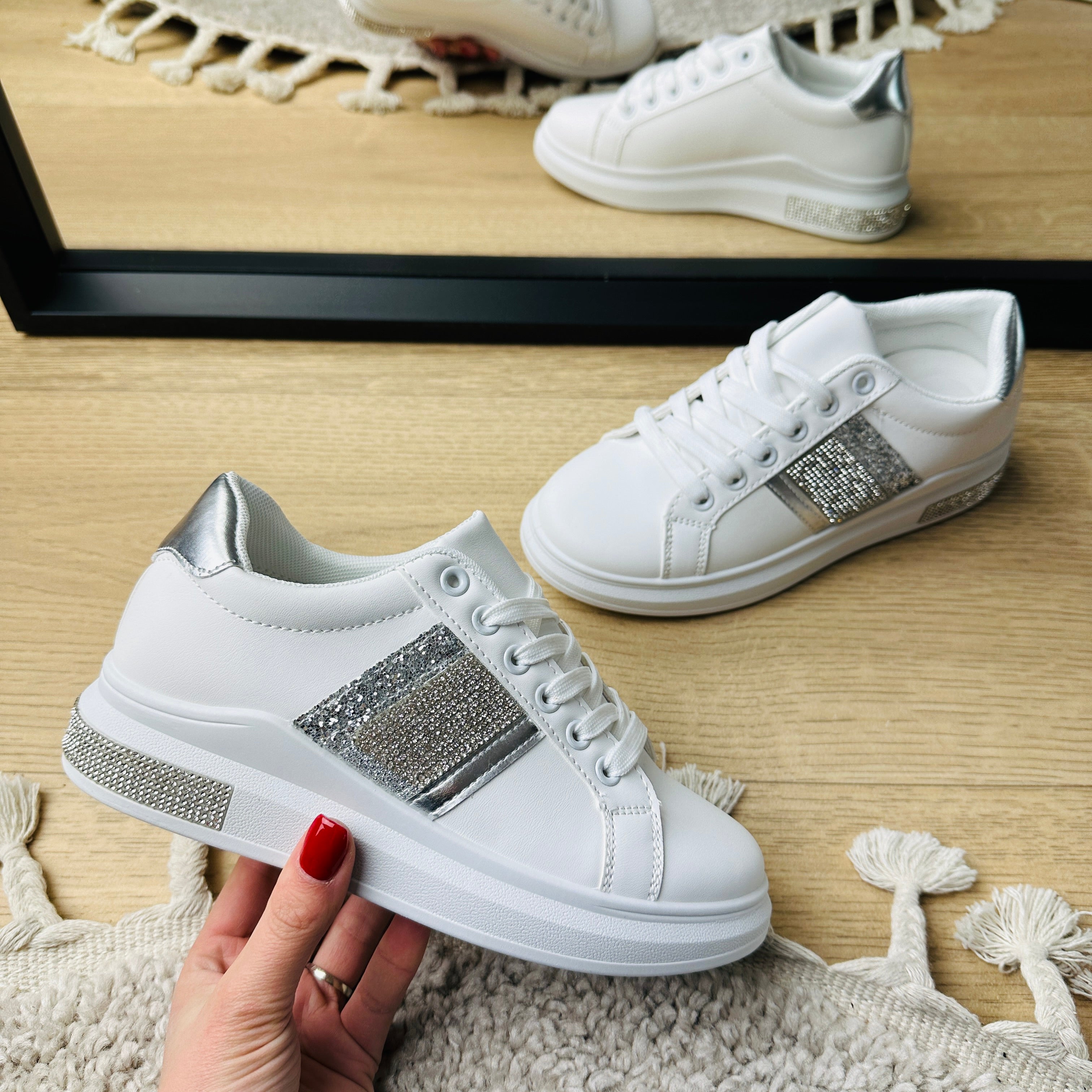 Sneaker Silver Isra
