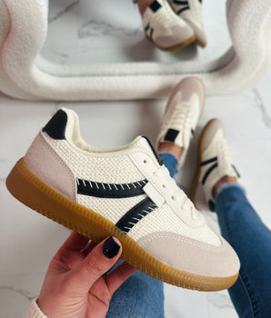 Kyra Black Sneaker