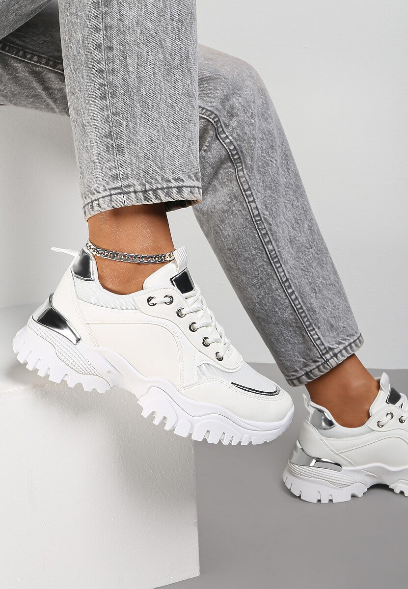 Lynn White Sneaker