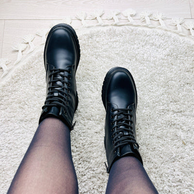Martina Boots