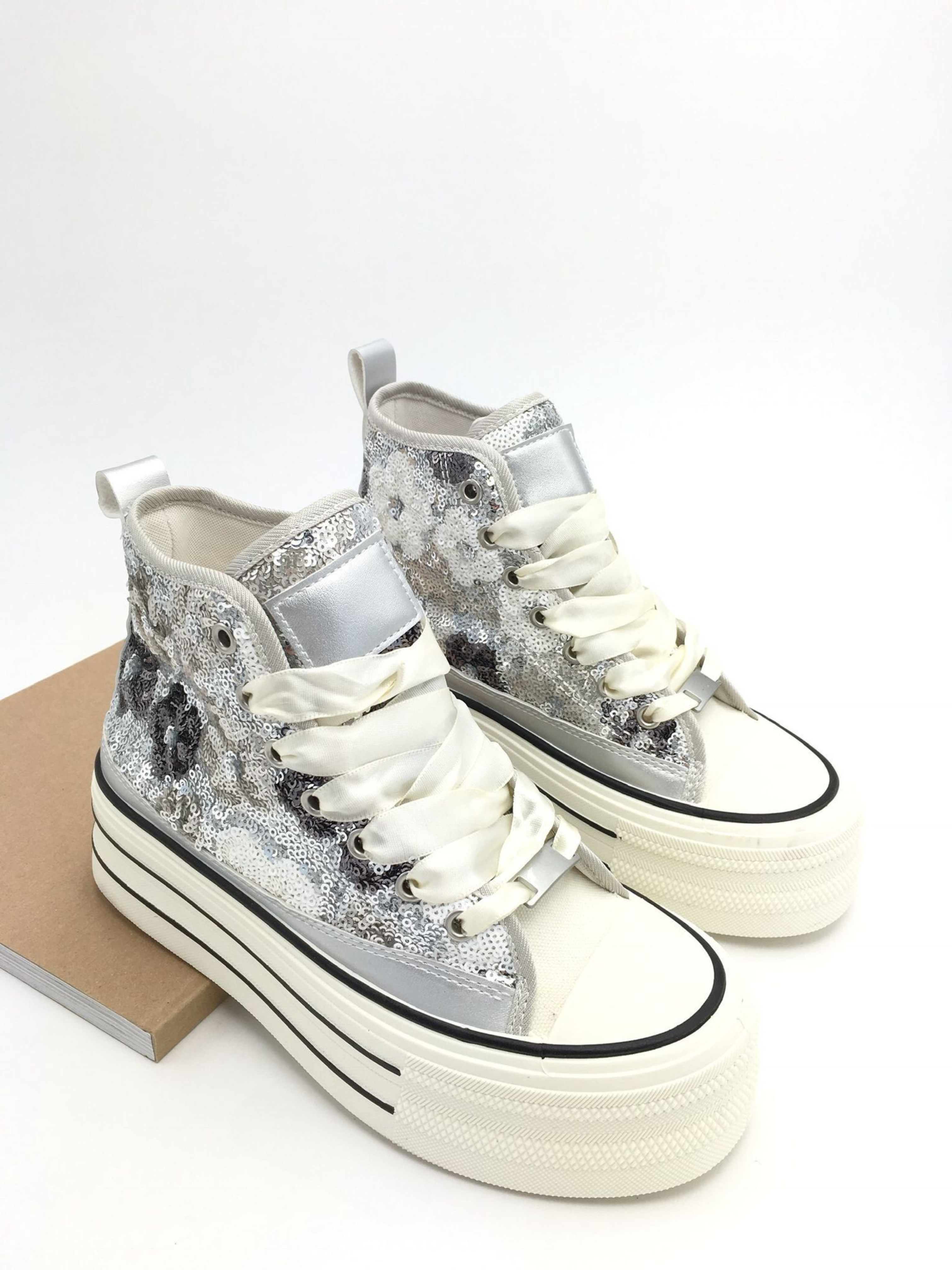 Pleun Silver Sneaker