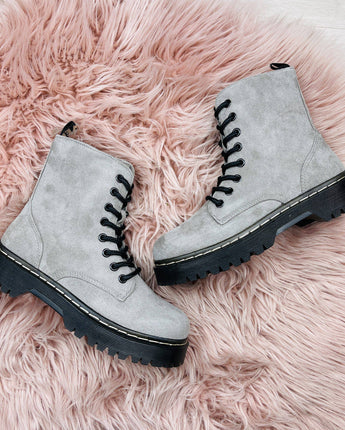 Rio Lt Gray Boots